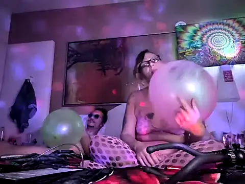 SparklesB1tch online show from 04/08/26, 09:31