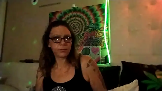 SparklesB1tch online show from 04/27/26, 04:10