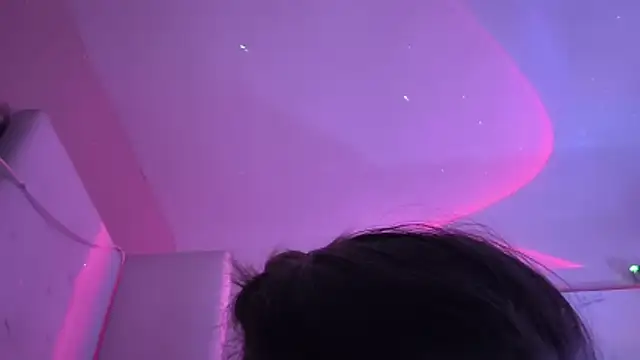 Snapshot of SparklesB1tch chatting on 05/01/26, 10:14 SparklesB1tch online show from 05/01/26, 10:14
