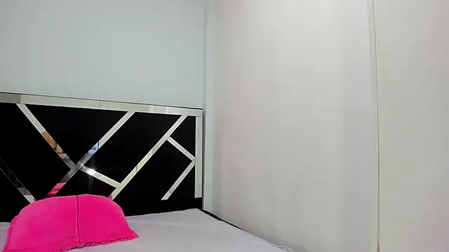 iisabella noa online show from 09/13/25, 01:22