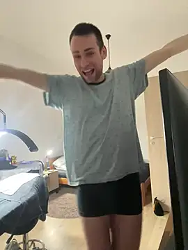 Snapshot of matkon032MK chatting on 02/25/26, 12:53 matkon032MK online show from 02/25/26, 12:53