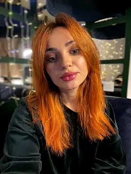 SaraLow online show from 10/28/25, 01:09