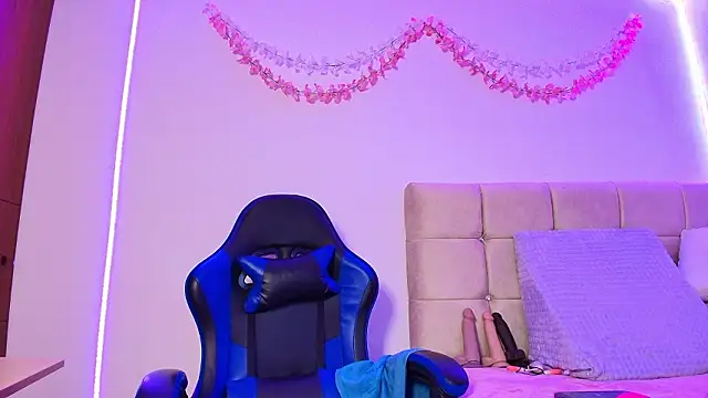 dulce mariaa    online show from 02/12/26, 11:38