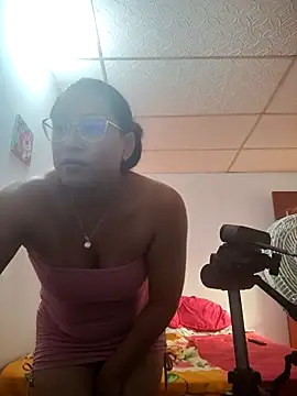 Snapshot of Angels_tomsop chatting on 10/15/25, 05:46 Angels tomsop online show from 10/15/25, 05:46