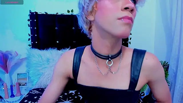 Snapshot of Cooperrosscute233 chatting on 11/07/25, 10:10 Cooperrosscute233 online show from 11/07/25, 10:10