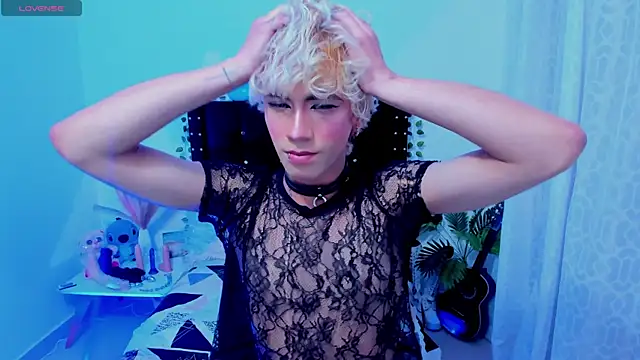 Snapshot of Cooperrosscute233 chatting on 11/10/25, 10:31 Cooperrosscute233 online show from 11/10/25, 10:31