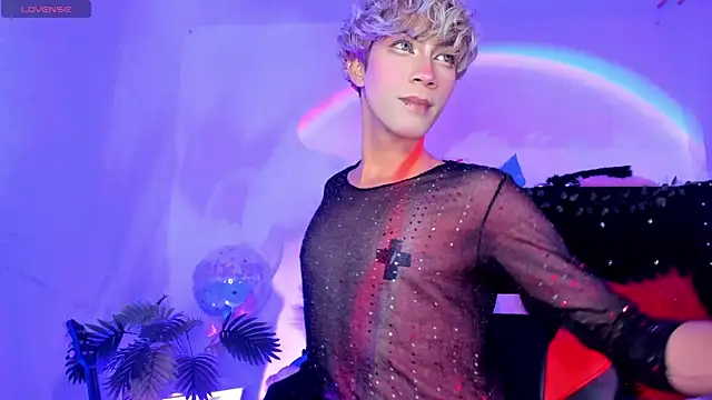 Snapshot of Cooperrosscute233 chatting on 01/07/26, 02:14 Cooperrosscute233 online show from 01/07/26, 02:14