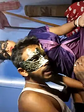 Snapshot of sxdbhaiyabhbi chatting on 09/16/25, 04:24 sxdbhaiyabhbi online show from 09/16/25, 04:24