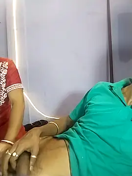 Snapshot of sxdbhaiyabhbi chatting on 11/30/25, 04:05 sxdbhaiyabhbi online show from 11/30/25, 04:05