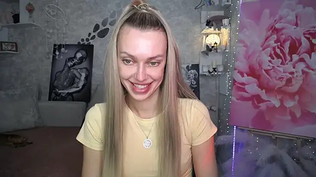 Snapshot of NickyAdamidi chatting on 07/26/26, 04:47 NickyAdamidi online show from 07/26/26, 04:47