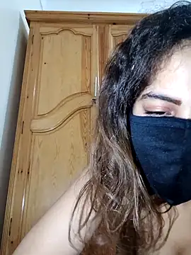 ghadiraa online show from 12/05/25, 02:20