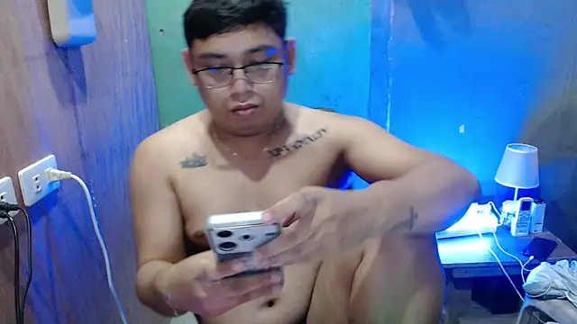 Snapshot of native_cummer chatting on 10/02/25, 05:42 native cummer online show from 10/02/25, 05:42