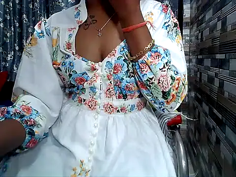 HOT AARVI11 online show from 10/31/25, 04:08