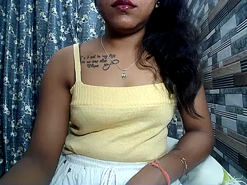 HOT AARVI11 online show from 11/08/25, 04:18