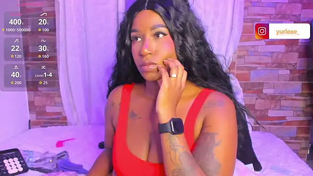 Brandy brown  online show from 04/26/26, 01:14
