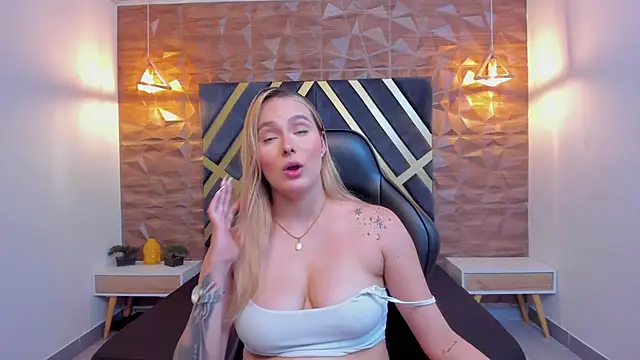 Emmaa white  online show from 01/16/26, 05:17