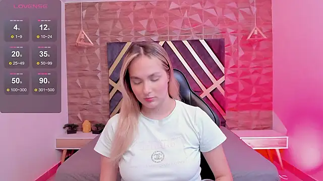 Emmaa white  online show from 02/05/26, 05:17