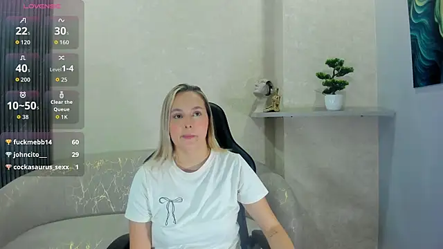 Emmaa white  online show from 06/22/26, 05:32