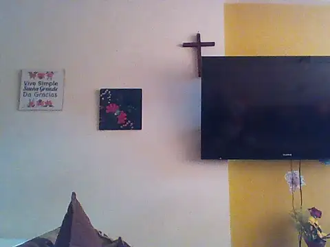 EmmaSplycer02 online show from 05/13/26, 08:49