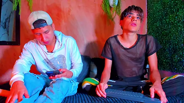 spicy adonhis online show from 11/17/25, 12:33