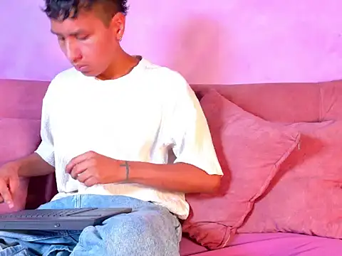 spicy adonhis online show from 04/22/26, 01:12