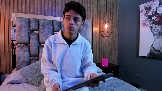 Snapshot of owen__johnson chatting on 11/05/25, 12:38 owen johnson online show from 11/05/25, 12:38