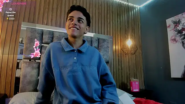 Snapshot of owen__johnson chatting on 11/15/25, 06:26 owen johnson online show from 11/15/25, 06:26