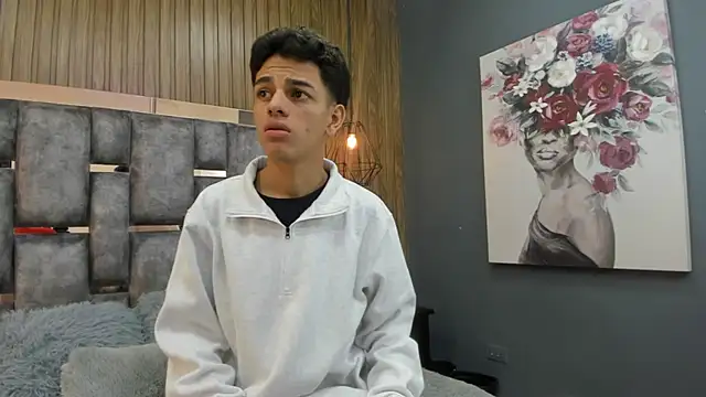 Snapshot of owen__johnson chatting on 11/18/25, 11:58 owen johnson online show from 11/18/25, 11:58