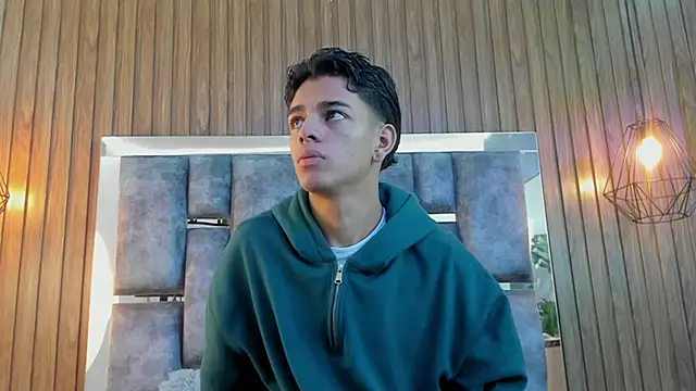 Snapshot of owen__johnson chatting on 11/27/25, 11:45 owen johnson online show from 11/27/25, 11:45