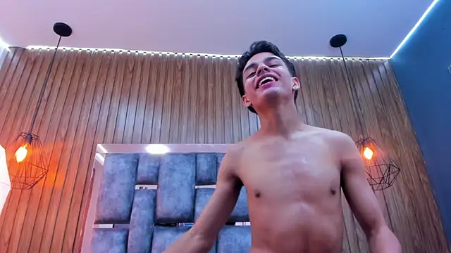 Snapshot of owen__johnson chatting on 11/28/25, 11:57 owen johnson online show from 11/28/25, 11:57