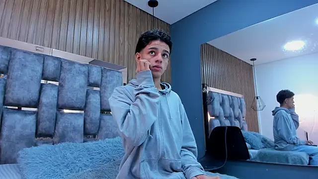 Snapshot of owen__johnson chatting on 12/05/25, 12:36 owen johnson online show from 12/05/25, 12:36