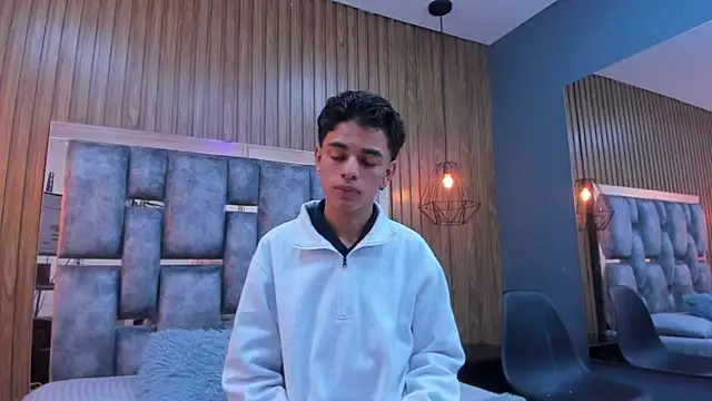 Snapshot of owen__johnson chatting on 12/14/25, 11:48 owen johnson online show from 12/14/25, 11:48