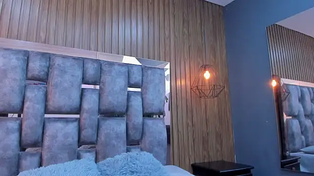 Snapshot of owen__johnson chatting on 12/17/25, 12:00 owen johnson online show from 12/17/25, 12:00