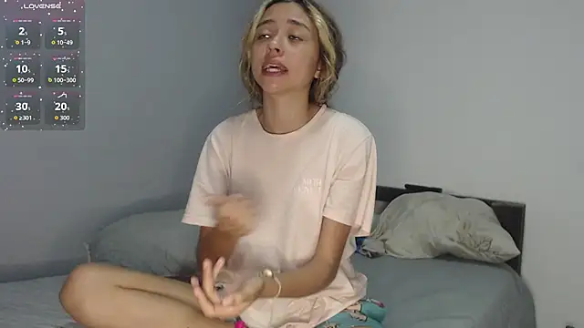 Snapshot of brisazanes chatting on 10/05/25, 05:00 brisazanes online show from 10/05/25, 05:00