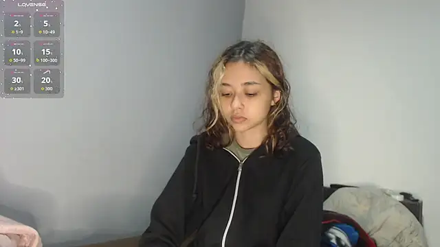 Snapshot of brisazanes chatting on 10/11/25, 01:16 brisazanes online show from 10/11/25, 01:16