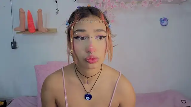 zoelight18 online show from 10/25/25, 06:02