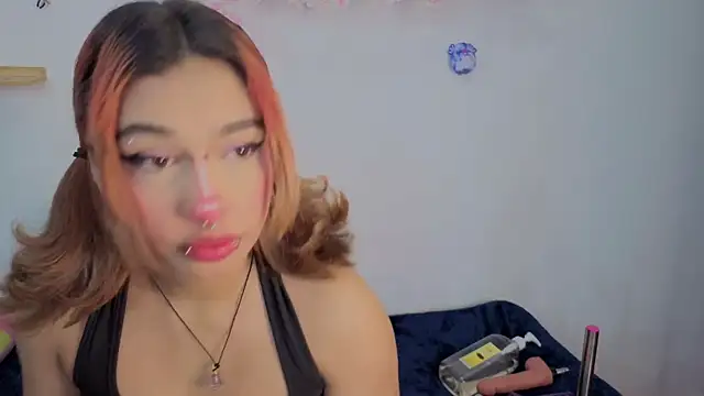 zoelight18 online show from 11/02/25, 09:22