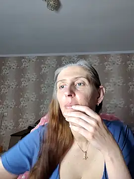 Snapshot of CandiCole chatting on 06/13/26, 02:42 CandiCole online show from 06/13/26, 02:42