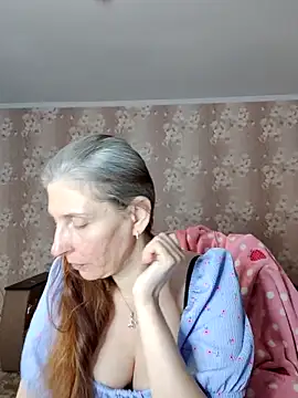 Snapshot of CandiCole chatting on 06/27/26, 05:56 CandiCole online show from 06/27/26, 05:56
