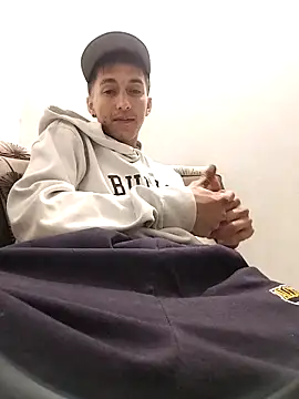 Carlos11123 online show from 10/10/25, 11:26