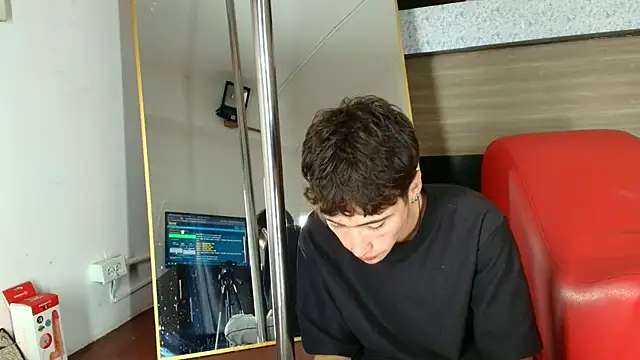  DantFox  online show from 10/08/25, 08:17