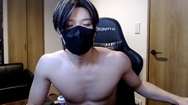 Snapshot of Mei-Tanaka chatting on 11/11/25, 02:17 Mei-Tanaka online show from 11/11/25, 02:17