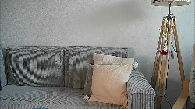 LucyxLou online show from 01/07/26, 01:46