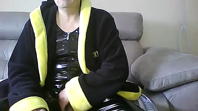 geli45 online show from 04/12/26, 10:09