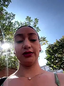 Ninabigtitied online show from 09/16/25, 09:43