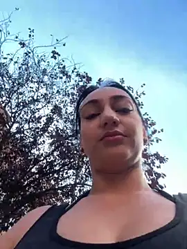 Ninabigtitied online show from 10/16/25, 09:54