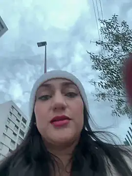 Ninabigtitied online show from 10/23/25, 05:23