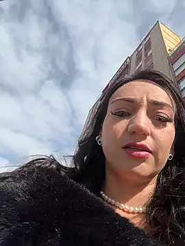 Ninabigtitied online show from 11/02/25, 11:34