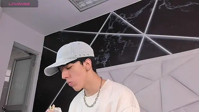 AerumChae online show from 04/21/26, 12:22