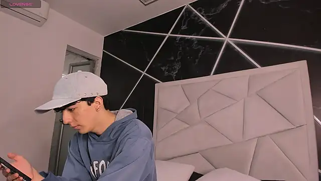 AerumChae online show from 05/09/26, 12:21